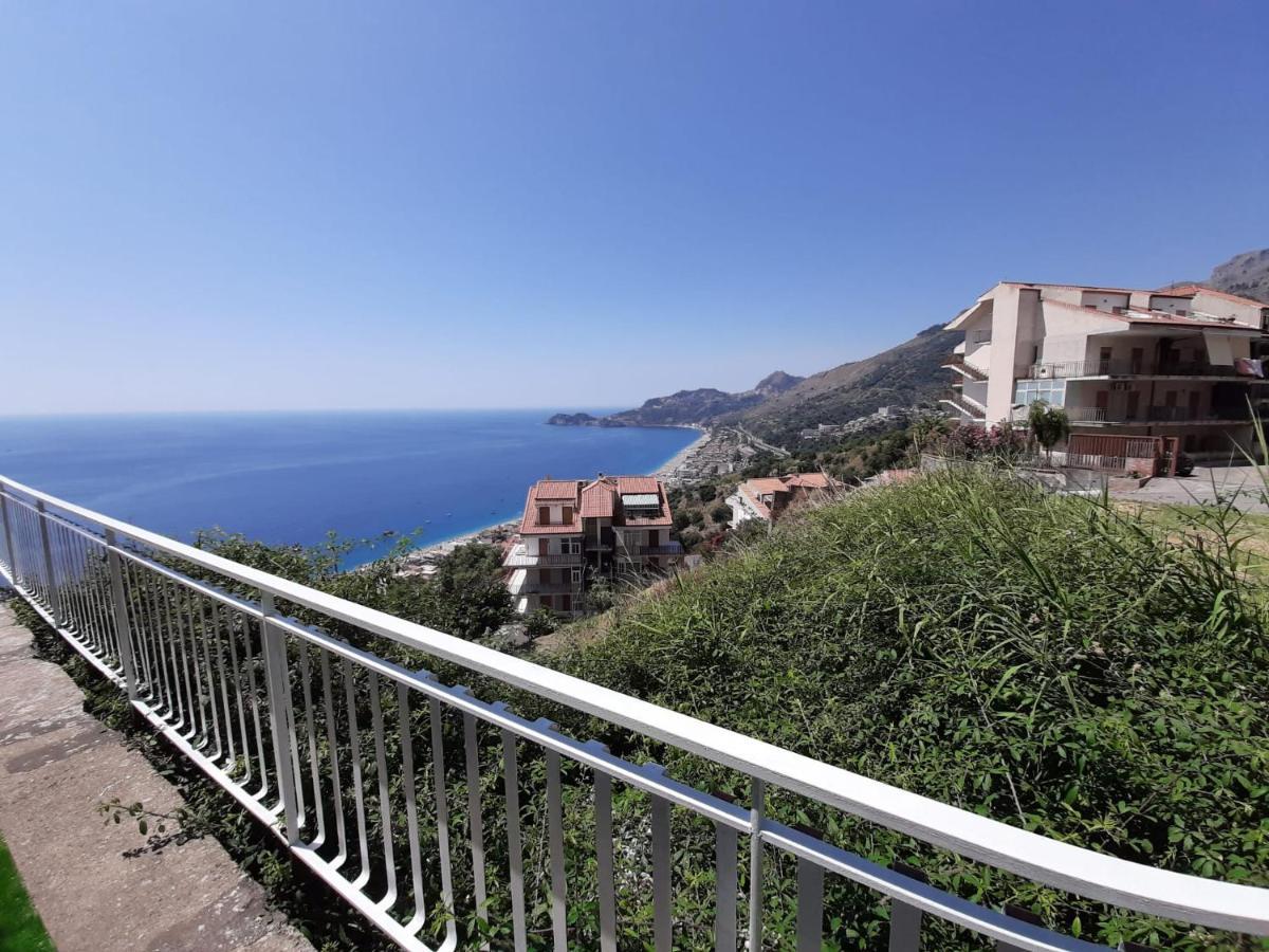 Nuova Casa Giulia Apartman Letojanni Kültér fotó