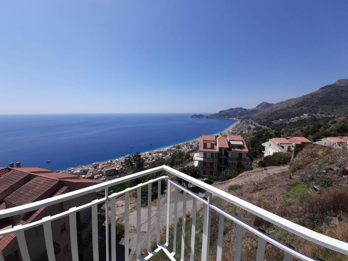 Nuova Casa Giulia Apartman Letojanni Kültér fotó
